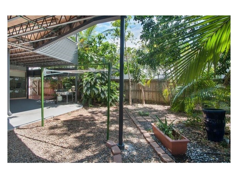 28 Churchill Street, Woolloongabba QLD 4102