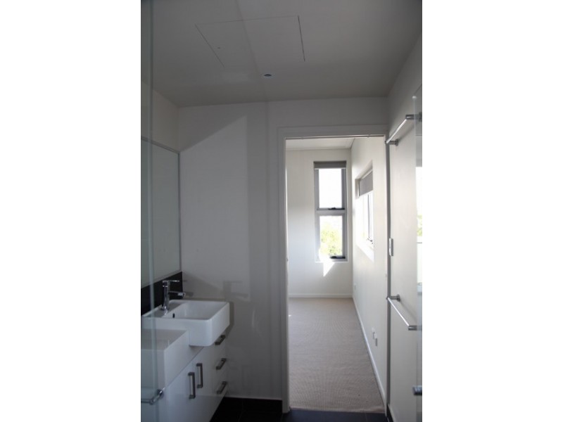 305 / 85 O’CONNELL STREET, Kangaroo Point QLD 4169