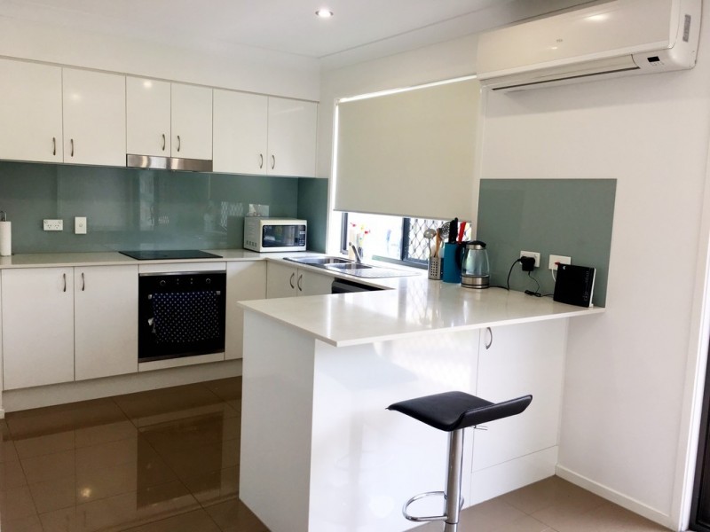 30 Girraween Crescent, Parkinson QLD 4115