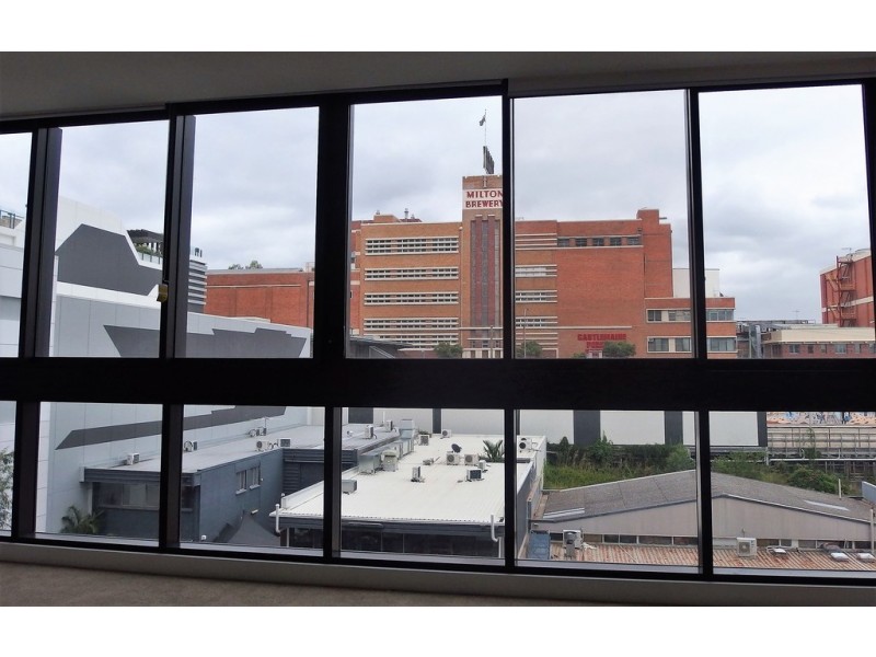 22 Railway Tce, Milton QLD 4064