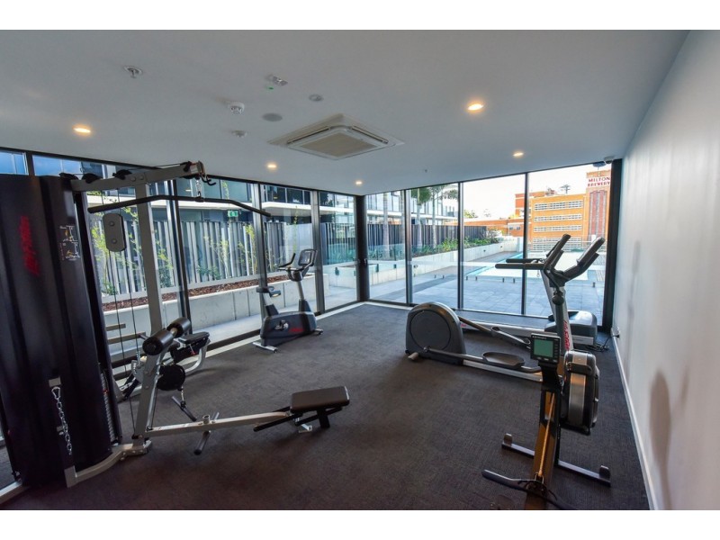 22 Railway Tce, Milton QLD 4064