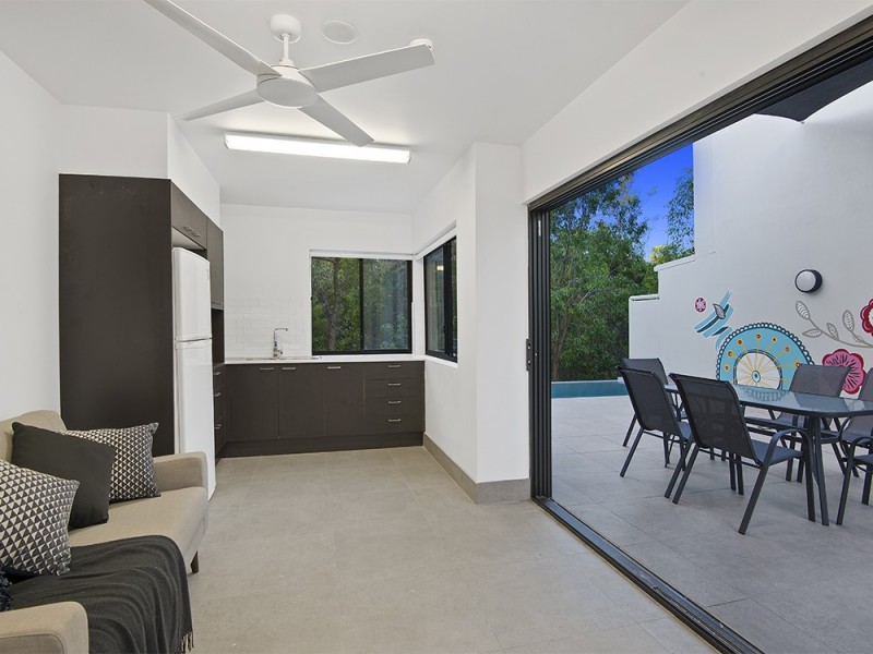 18/15 SAMBAR CLOSE, Chermside West QLD 4032