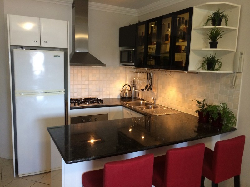 40 Bell Street (cnr Main St), Kangaroo Point QLD 4169