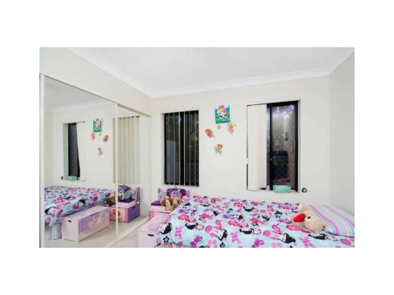 4/4 Mawarra Street, Palm Beach QLD 4221