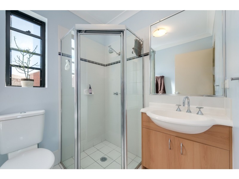 4/4 Mawarra Street, Palm Beach QLD 4221