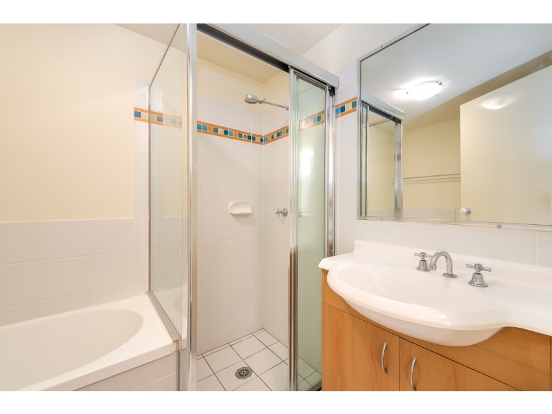 4/4 Mawarra Street, Palm Beach QLD 4221