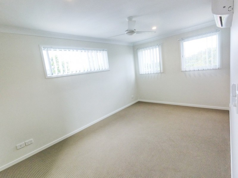 2 Lakes Entrace Drive, Springfield Lakes QLD 4300