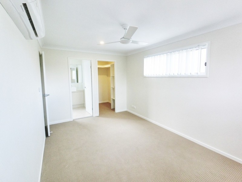 2 Lakes Entrace Drive, Springfield Lakes QLD 4300