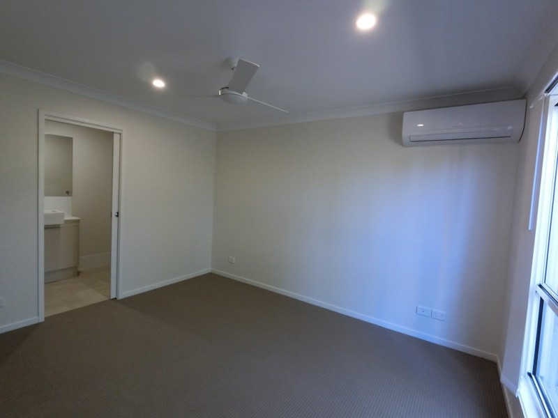 2A Lakes Entrance Drive, Springfield Lakes QLD 4300