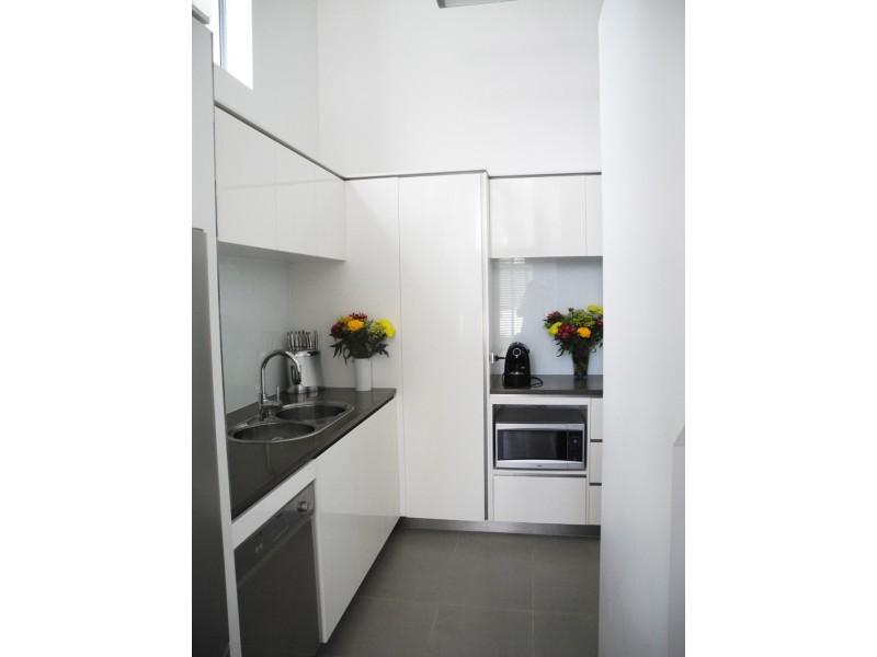 4/15 Walsh Street, Milton QLD 4064