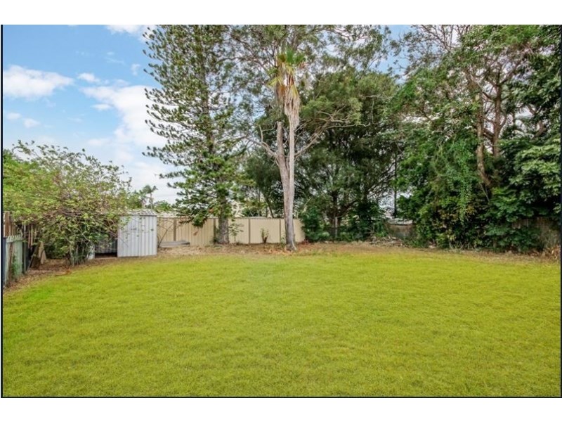 12 Evelyn Street, Kallangur QLD 4503