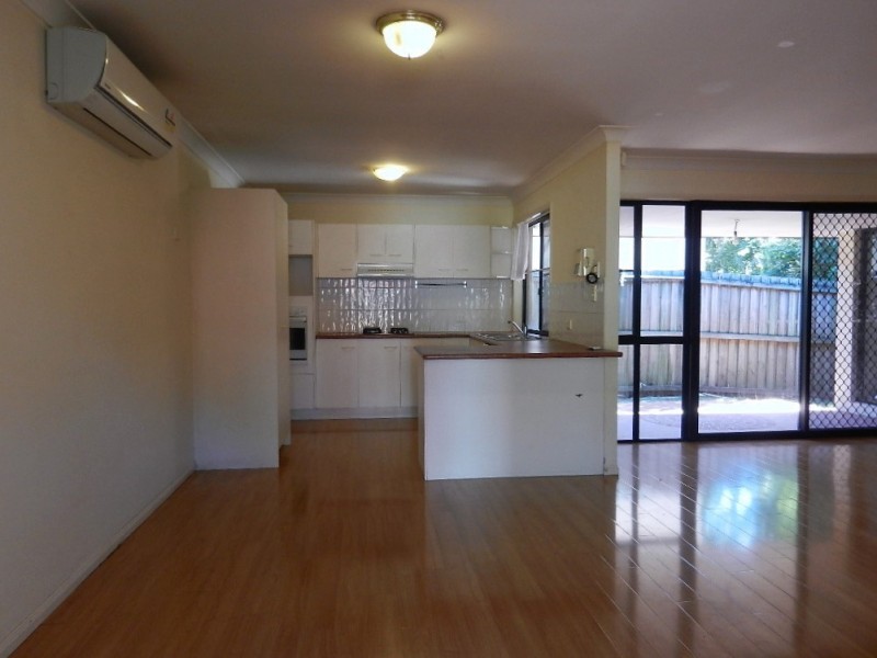 2/12 Angel, Eight Mile Plains QLD 4113