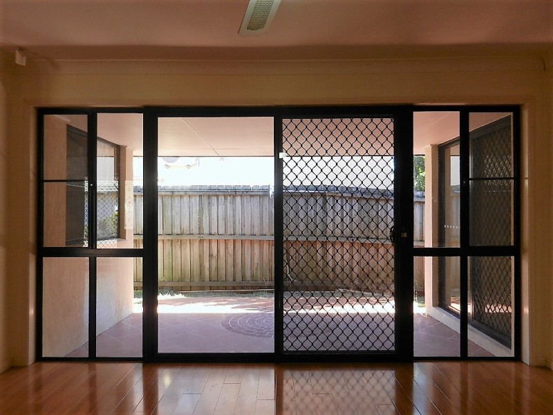 2/12 Angel, Eight Mile Plains QLD 4113