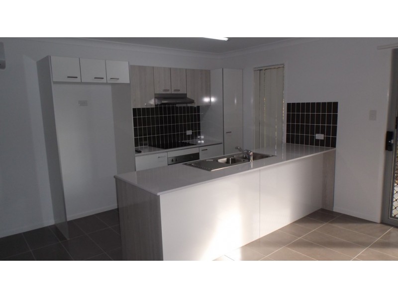 22 / 23 Blackwell, Hillcrest QLD 4118
