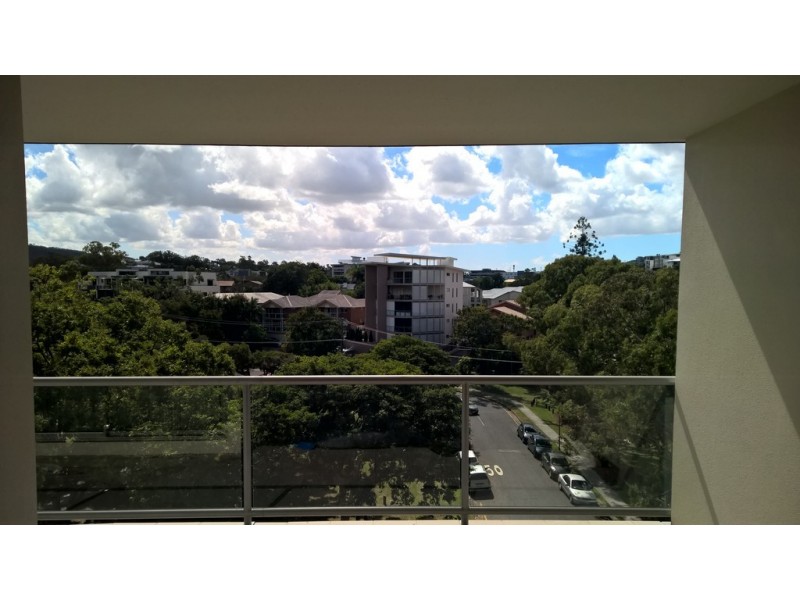 8 Belgrave road, Indooroopilly QLD 4068