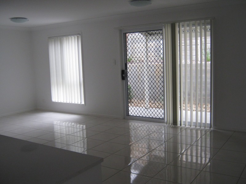 17/1 Santa Ana Lane, Griffin QLD 4503