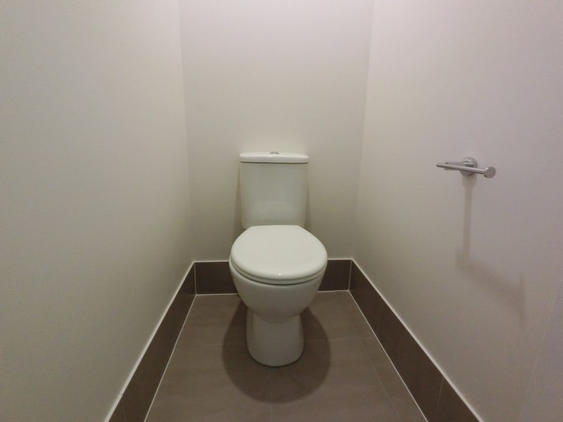 2D Lakes Entrance Drive, Springfield Lakes QLD 4300