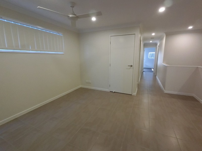 2D Lakes Entrance Drive, Springfield Lakes QLD 4300