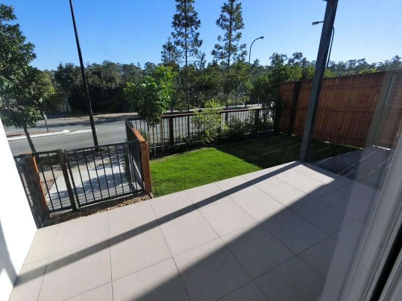 2D Lakes Entrance Drive, Springfield Lakes QLD 4300
