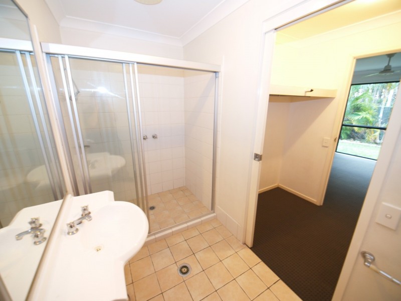 590 Pine Ridge Road, Coombabah QLD 4216