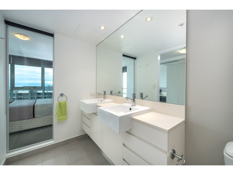 23802/5 Lawson Street, Southport QLD 4215