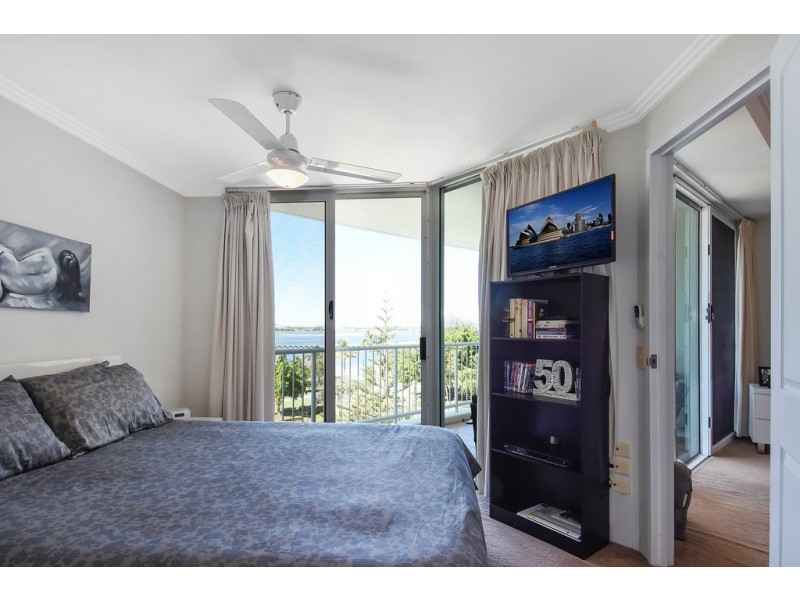 405/182 Marine Parade, Labrador QLD 4215