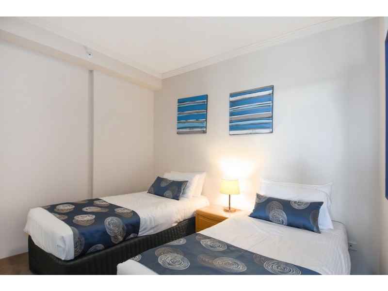 506/182 Marine Parade, Labrador QLD 4215