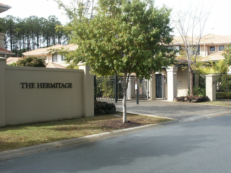 4/1-7  Pine Valley Drive, Robina QLD 4226