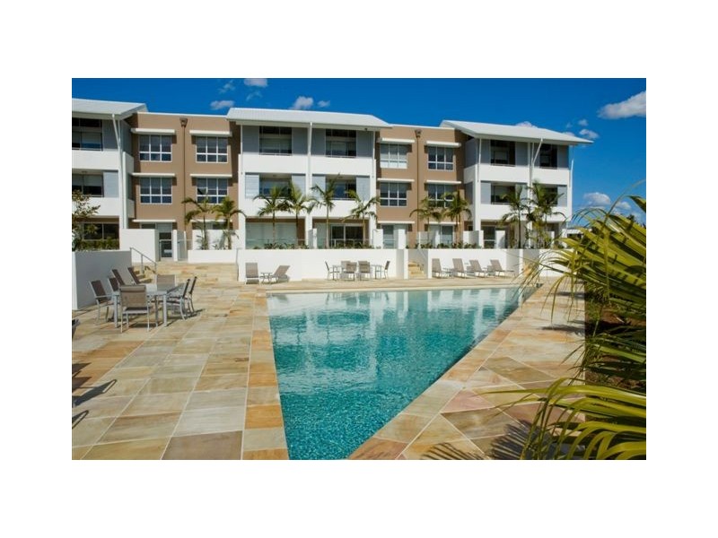 82/19 Lake Street, Varsity Lakes QLD 4227