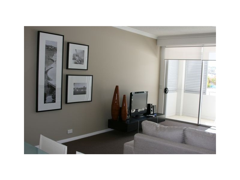 82/19 Lake Street, Varsity Lakes QLD 4227