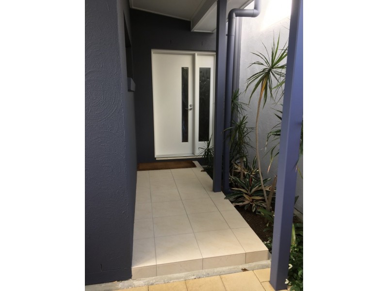 Coombabah QLD 4216