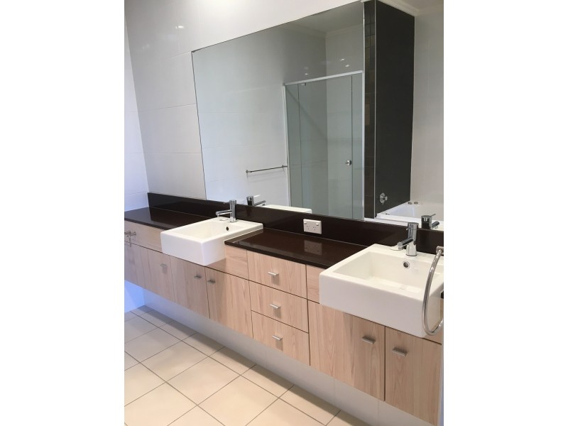 Coombabah QLD 4216