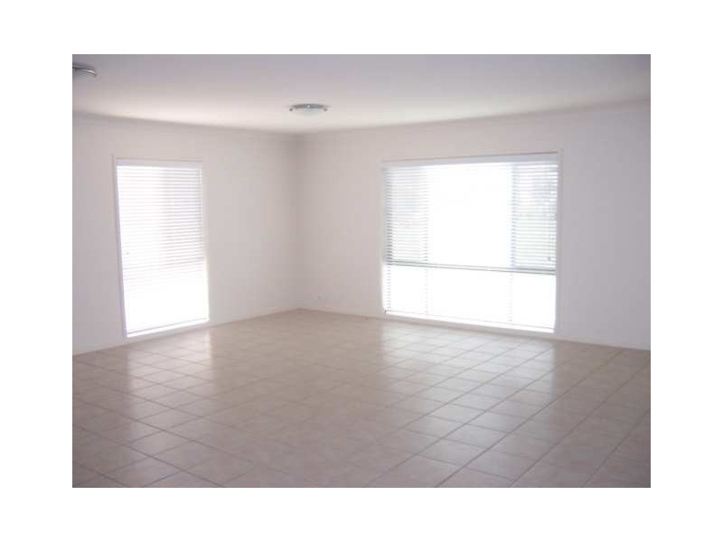 Mount Ommaney QLD 4074