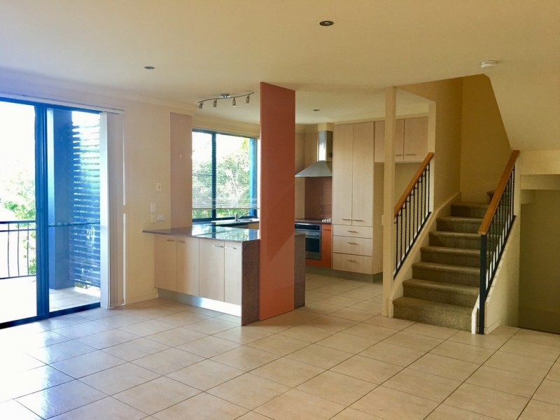 32/4 UNIVERSITY DRIVE, Robina QLD 4226