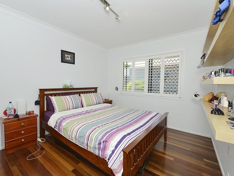 2/19 Lindsay, Hawthorne QLD 4171