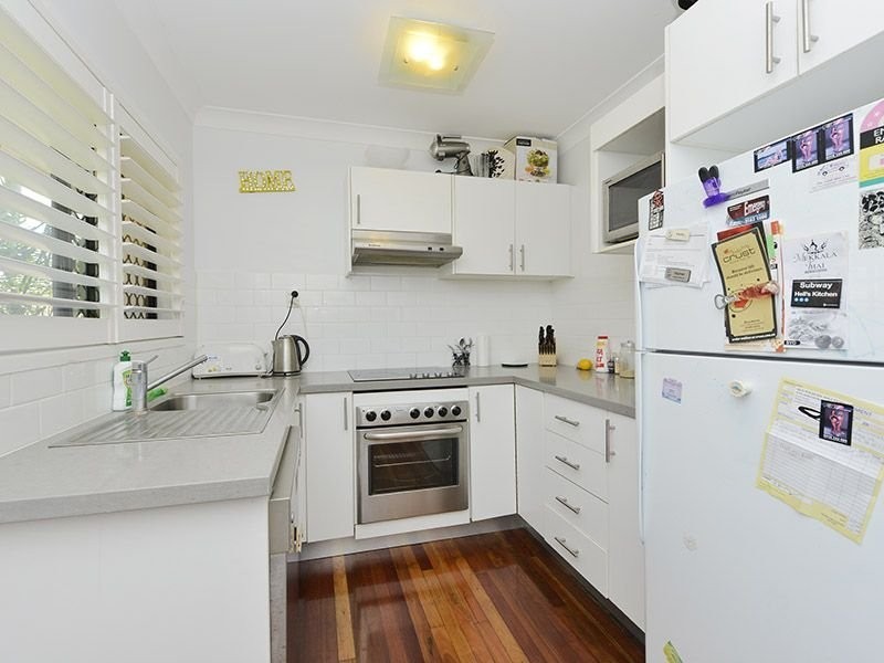 2/19 Lindsay, Hawthorne QLD 4171