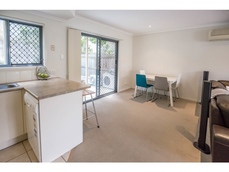 63/250 Sumners Road, Riverhills QLD 4074