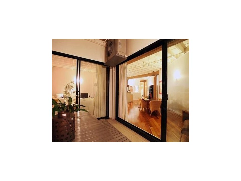 54 Vernon Tce, Teneriffe QLD 4005