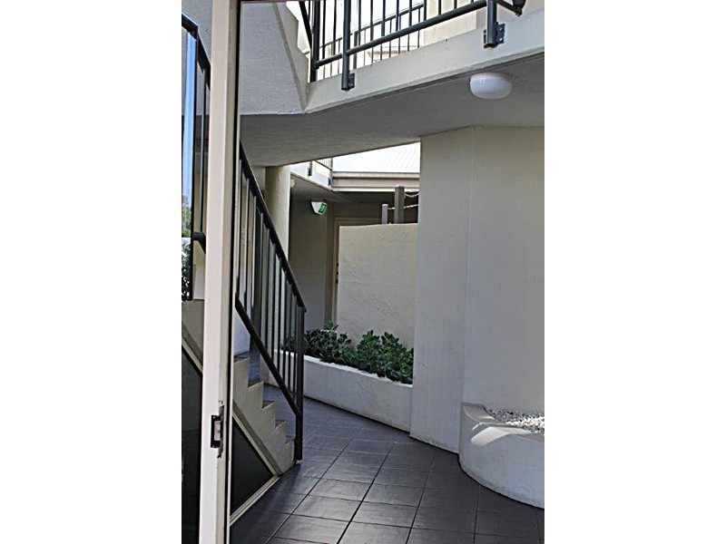 3 / 69 Coonan Street, Indooroopilly QLD 4068