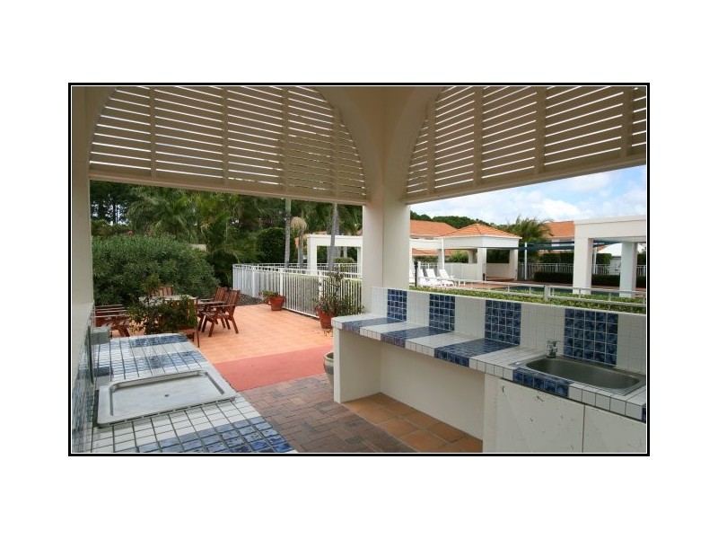 60 Caseys Rd, Hope Island QLD 4212