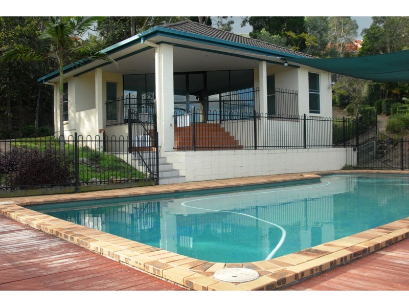 580 Seventeen Mile Rocks Rd, Sinnamon Park QLD 4073