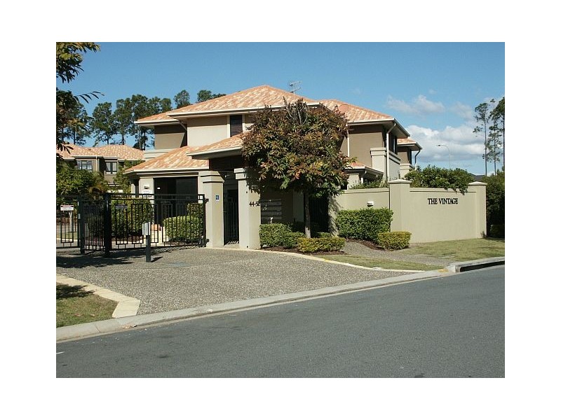 52 Pine Valley Drive, Robina QLD 4226