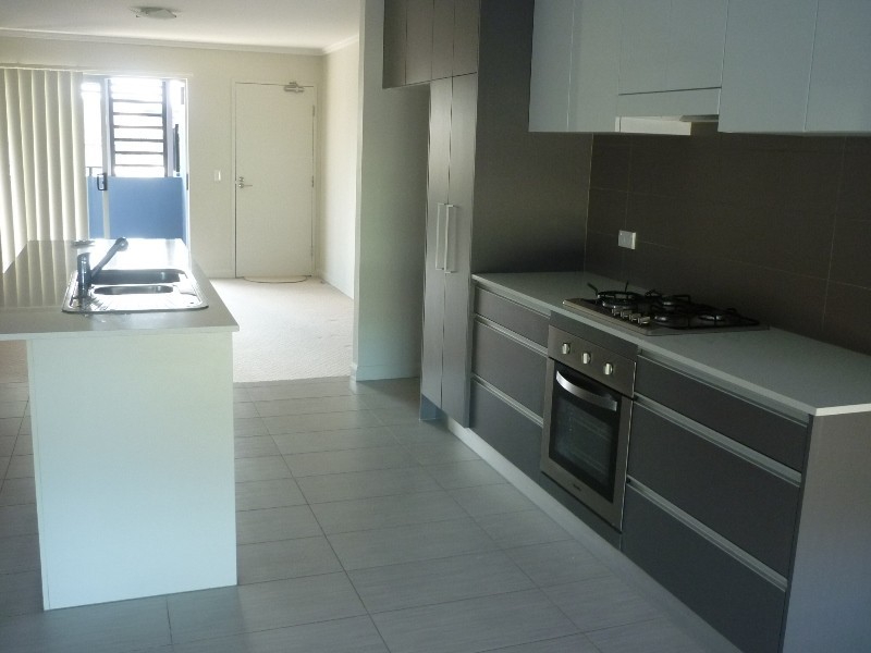33/123 Barrack Road, Cannon Hill QLD 4170