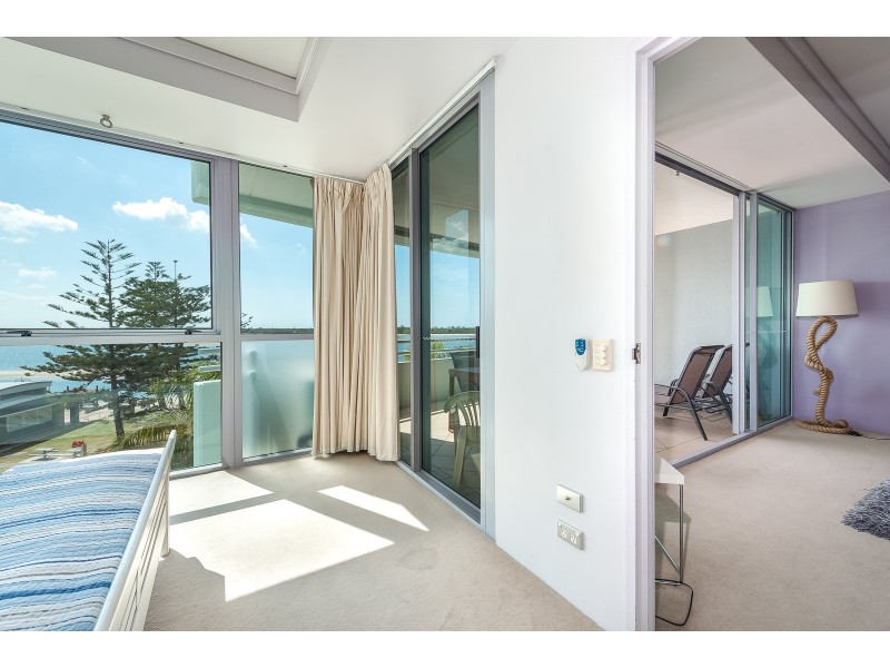 411/360 MARINE PARADE, Labrador QLD 4215