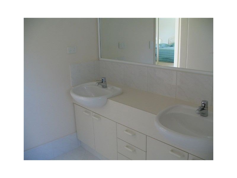 25/60 Caseys Rd, Hope Island QLD 4212