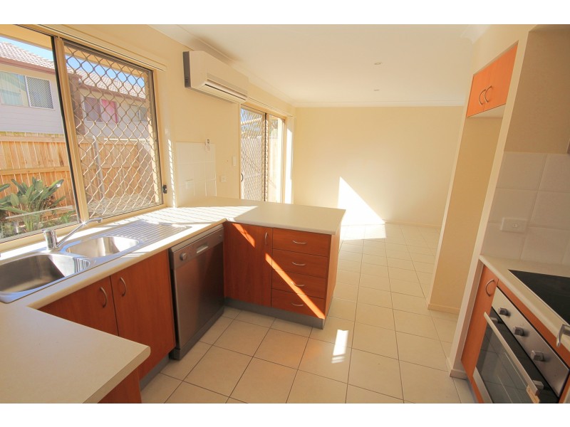 18/06 Canton Court, Manly West QLD 4179