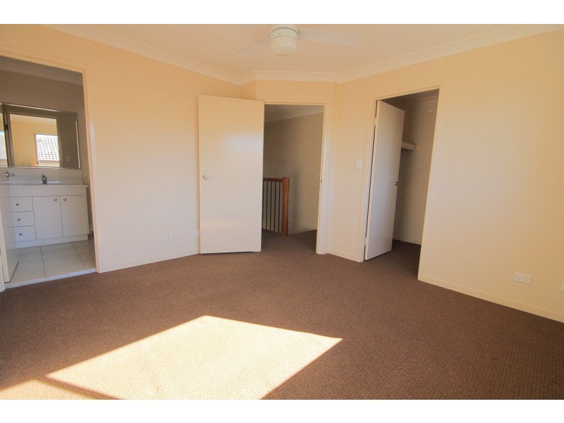 18/06 Canton Court, Manly West QLD 4179