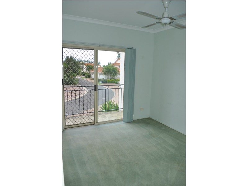 11/60 Caseys Rd, Hope Island QLD 4212