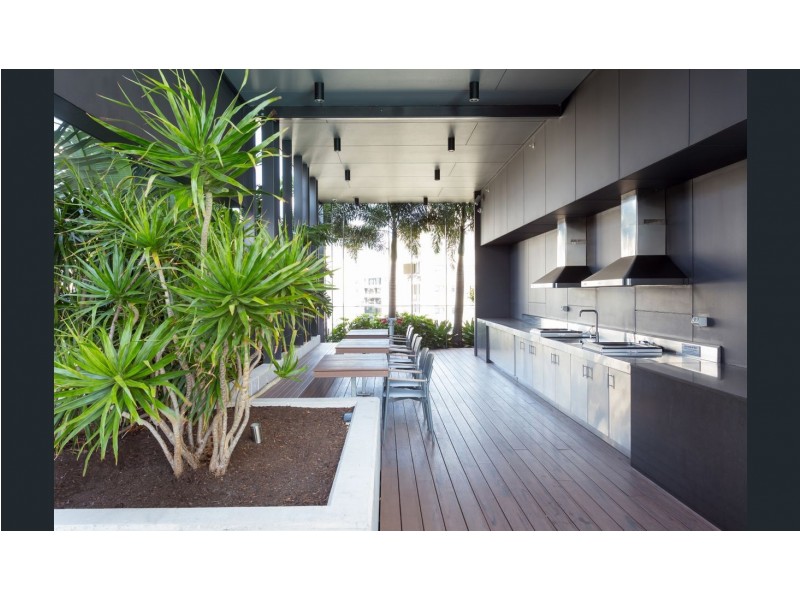 22 Railway Tce, Milton QLD 4064