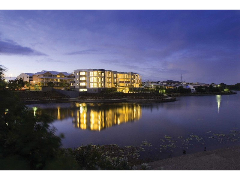 4/11 PROMENADE AVENUE, Robina QLD 4226